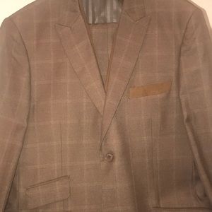 Men’s three piece single breast suit